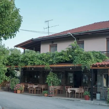 アパート Arados Family