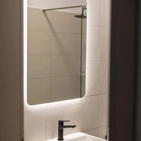 アパート Arados Family カランバカ